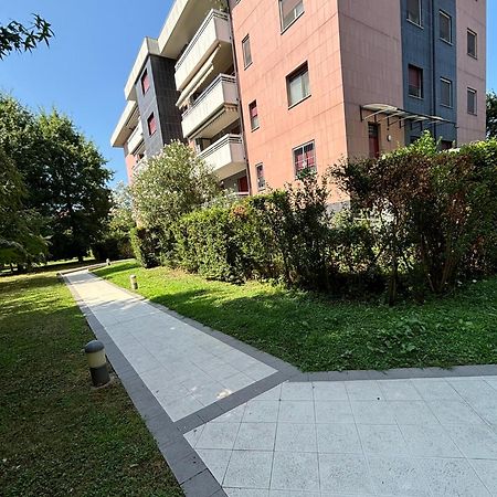 Casa Rino- Rho Fiera Apartment Exterior foto